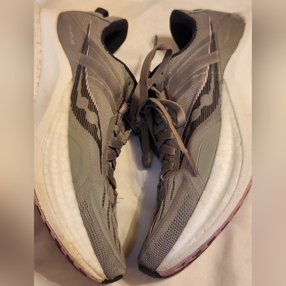 Saucony Tempus Womens 6.5 Road Running Stability Trainer Gray And White - Picture 3 of 6